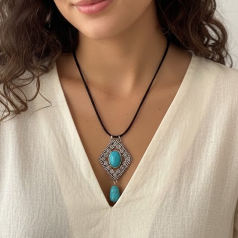 Elegant Silver and Turquoise Pendant Necklace